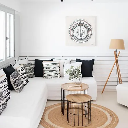 Ambassador Luxury Villa Santa Maria (Paros)