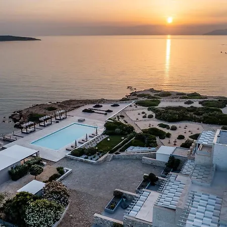 Vila Ambassador Luxury Santa Maria (Paros)