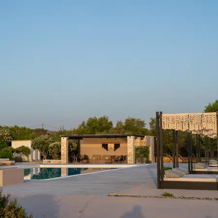 Vila Ambassador Luxury Santa Maria (Paros)