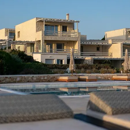 Ambassador Luxury Vila *