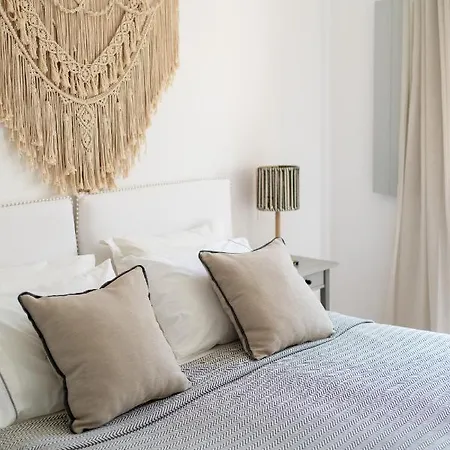 Vila Ambassador Luxury Santa Maria (Paros)