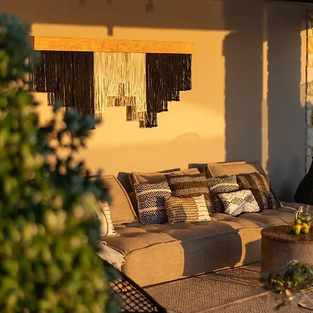 Ambassador Luxury Vila